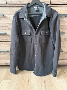 True Classic Men's Dark Charcoal Lightweight Shirt Jacket with Sherpa Lining